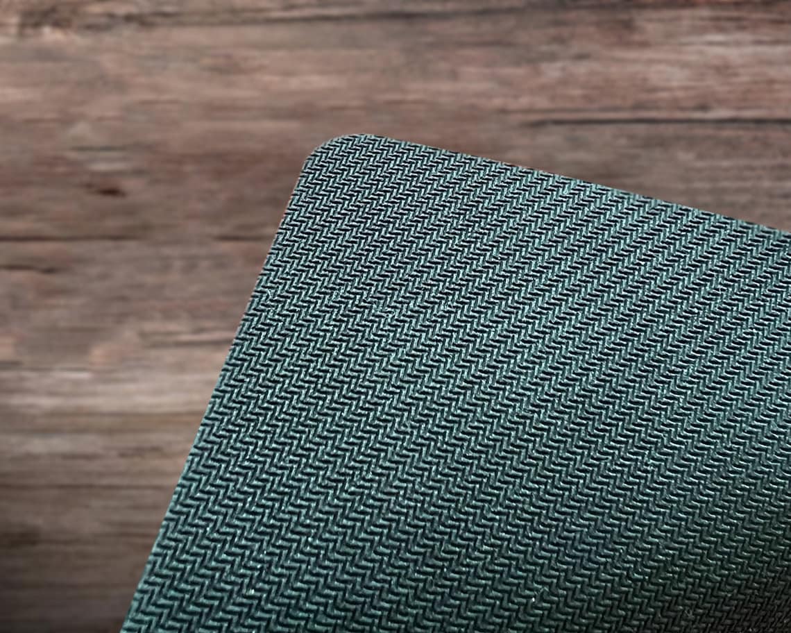 Red Mountain's Blood Moon - MTG Spielmatte - 24" x 14" - MTG Geschenke - MTG Zubehör - Magie Tischmatte - Stitched Playmat - Board Game Tcg